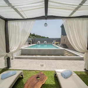 Popi's Villa